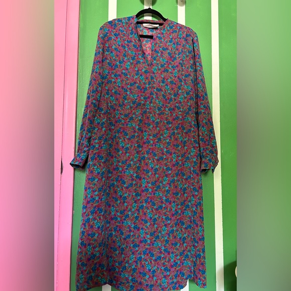 Floral, sheer midi - Picture 2 of 5